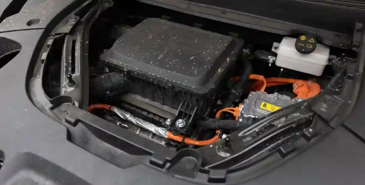 Новость EVOLUTE (Больше чем рестайлинг: первый тест обновлённого российского гибрида EVOLUTE i‑SPACE)